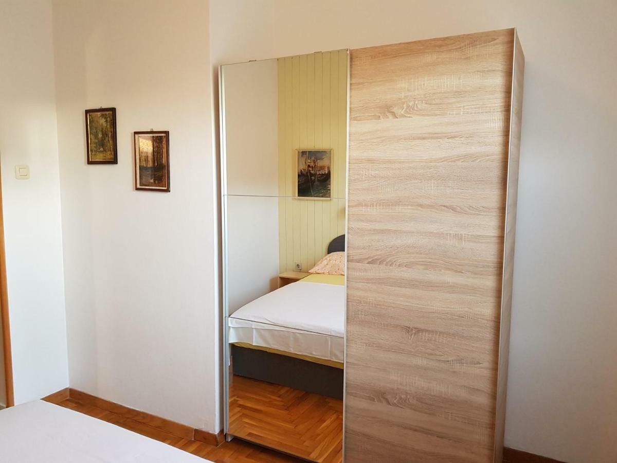 Mare Azzurro Apartments Пула Экстерьер фото
